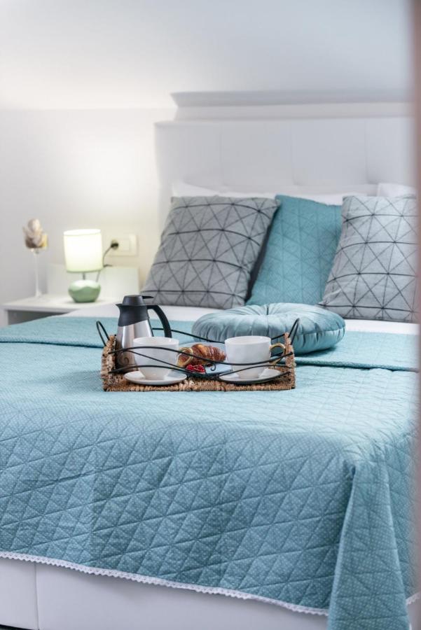 Deluxe Cosmopolit Apartment ซัฟทัท ภายนอก รูปภาพ