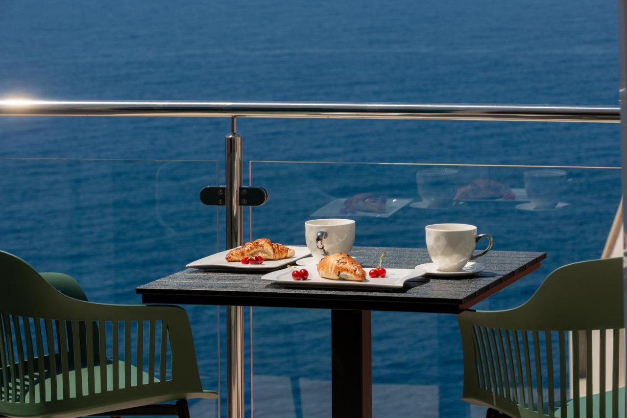 Deluxe Cosmopolit Apartment ซัฟทัท ภายนอก รูปภาพ