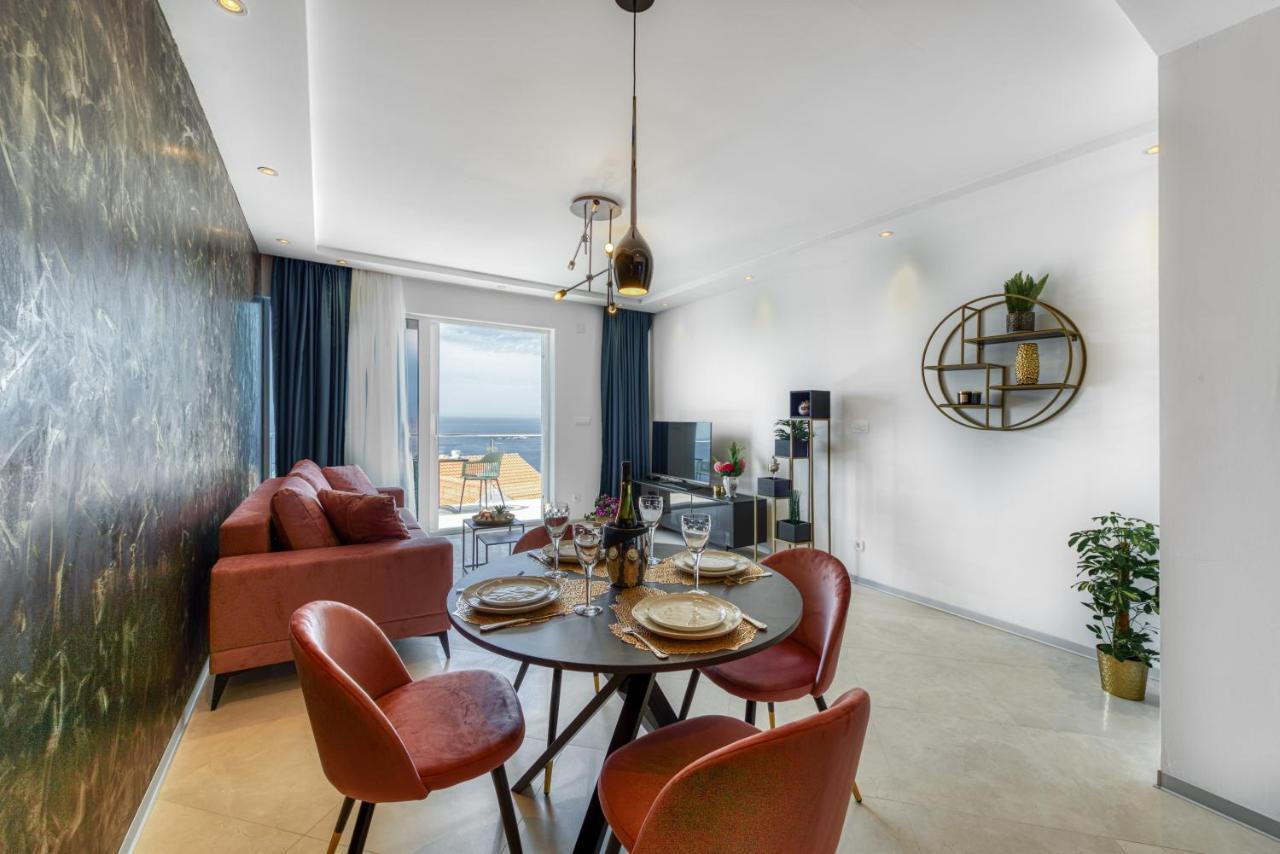 Deluxe Cosmopolit Apartment ซัฟทัท ภายนอก รูปภาพ