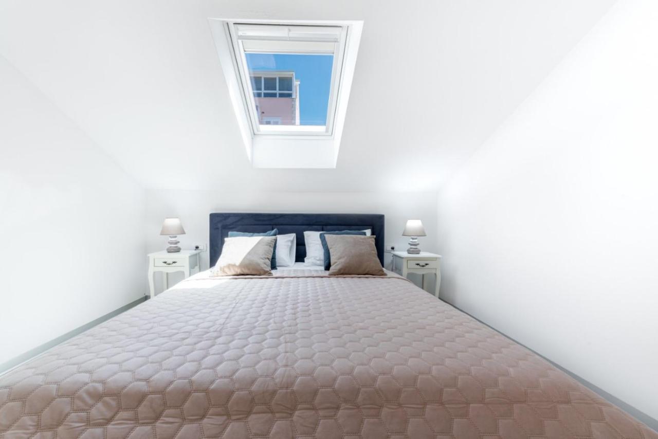 Deluxe Cosmopolit Apartment ซัฟทัท ภายนอก รูปภาพ