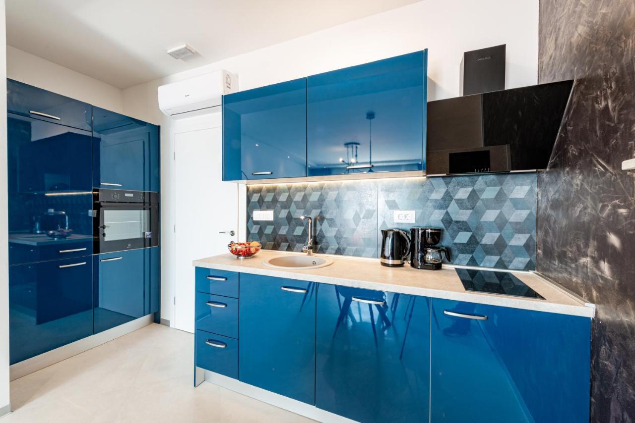 Deluxe Cosmopolit Apartment ซัฟทัท ภายนอก รูปภาพ