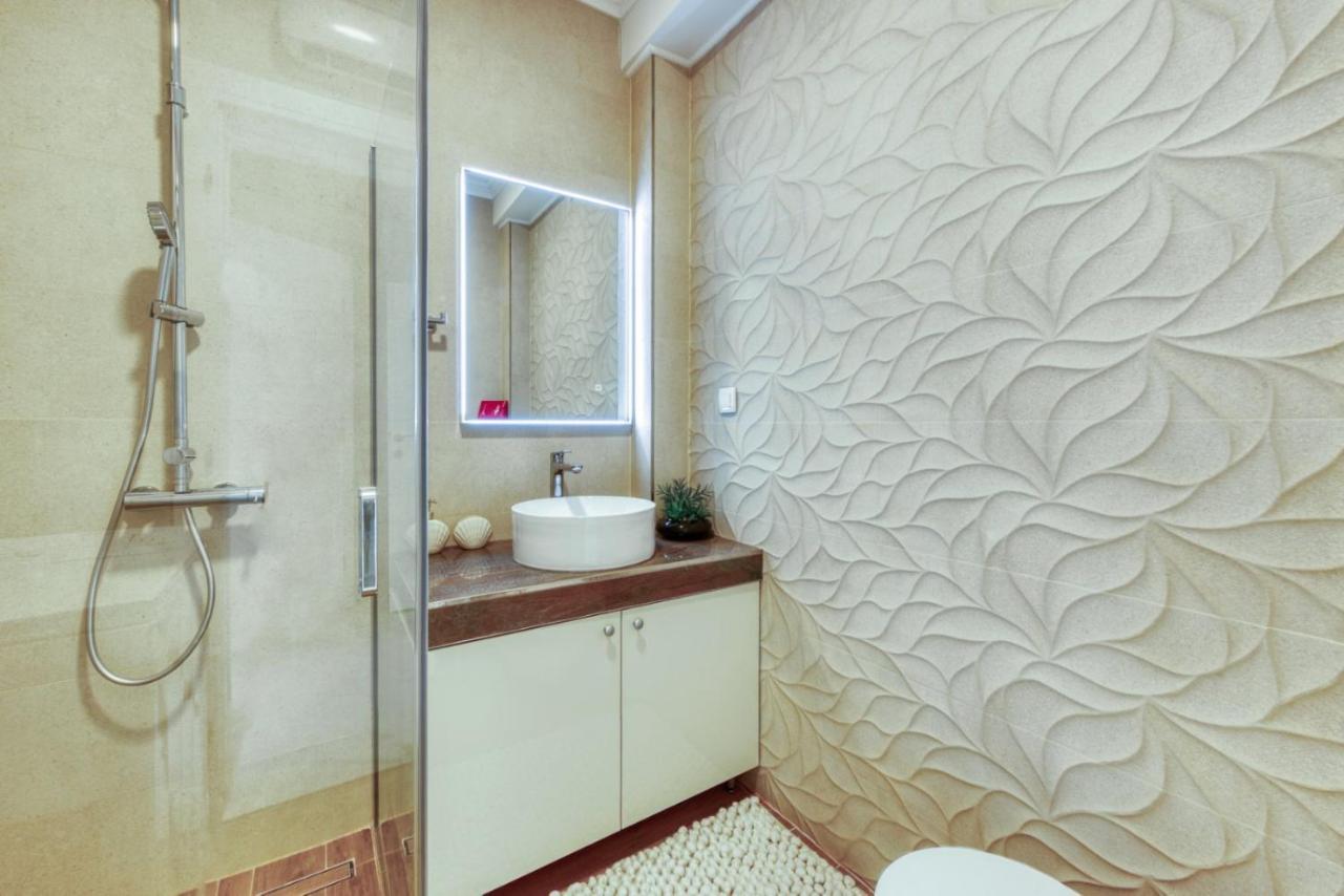 Deluxe Cosmopolit Apartment ซัฟทัท ภายนอก รูปภาพ